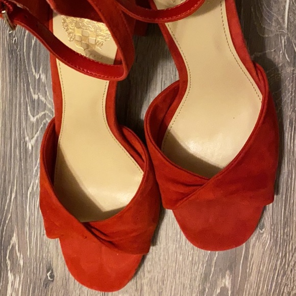 Vince Camuto heels - Picture 2 of 3